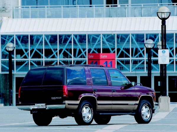 Chevrolet Tahoe Внедорожник 5 дверей фото