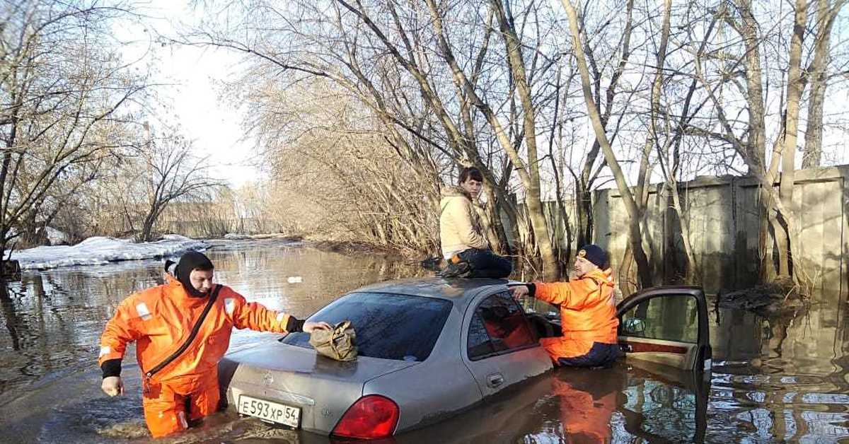 заезд в глубокую лужу