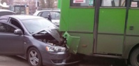 В Нижнем Новгороде пьяный водитель KIA протаранил автобус